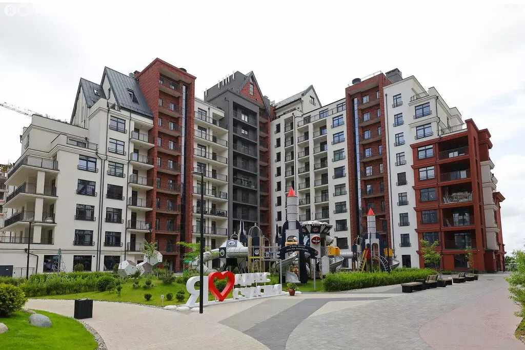 1-комнатная квартира: Калининград, улица Молодой Гвардии, 34 (60.3 м) - Фото 0