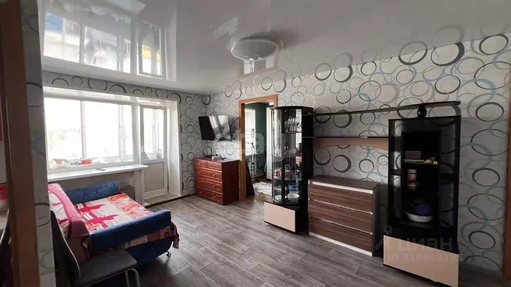 3-к кв. Кемеровская область, Березовский ул. Черняховского, 8 (42.0 м) - Фото 0