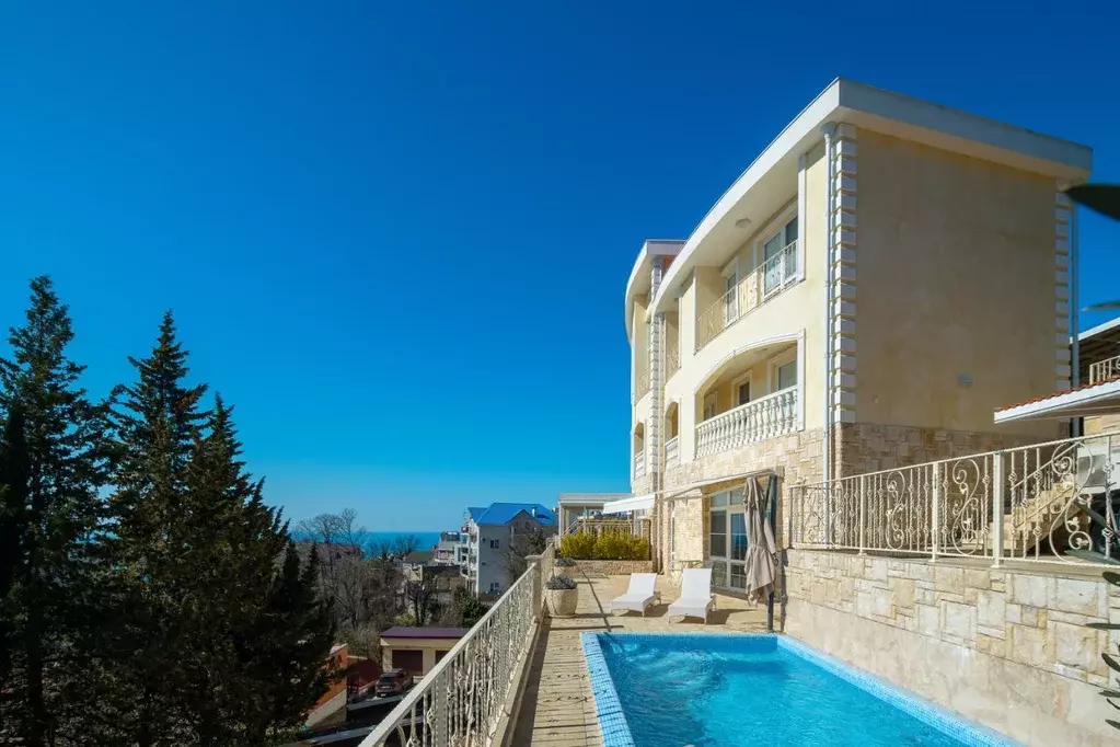 Дом в Краснодарский край, Сочи Благодатная ул. (200 м) - Фото 1