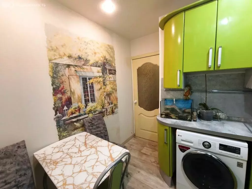 2-комнатная квартира: Донской, микрорайон Новоугольный, Индустриальная ... - Фото 2