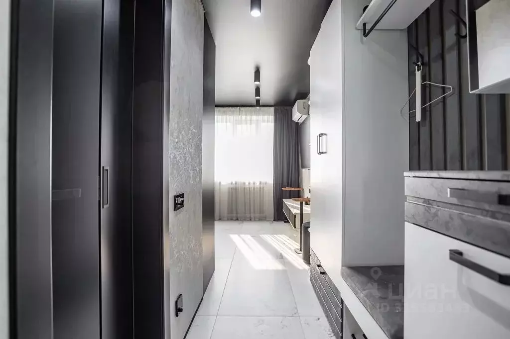 Студия Приморский край, Владивосток ул. Анисимова, 17 (18.0 м) - Фото 1