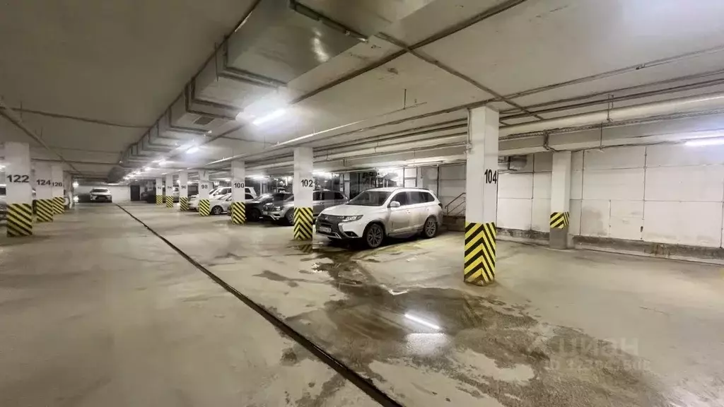 Гараж в Ханты-Мансийский АО, Сургут Университетская ул., 19 (15 м) - Фото 1