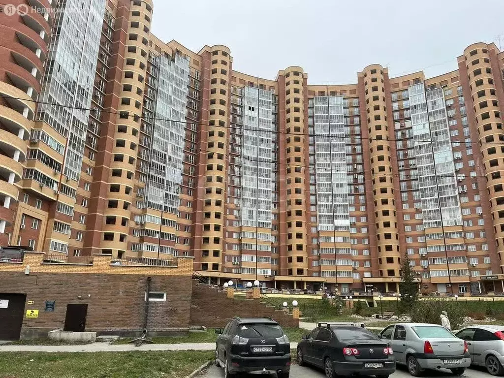 3-комнатная квартира: Новосибирск, Стартовая улица, 1 (83.5 м) - Фото 0
