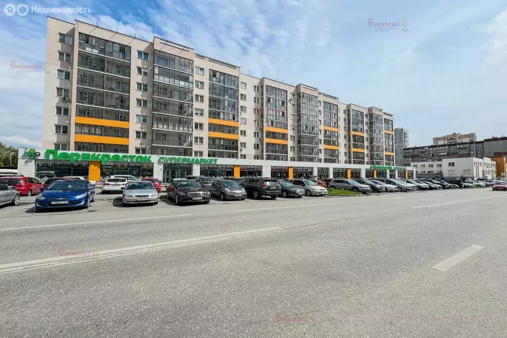 2-комнатная квартира: Екатеринбург, улица Степана Разина, 107 (57.5 м) - Фото 1