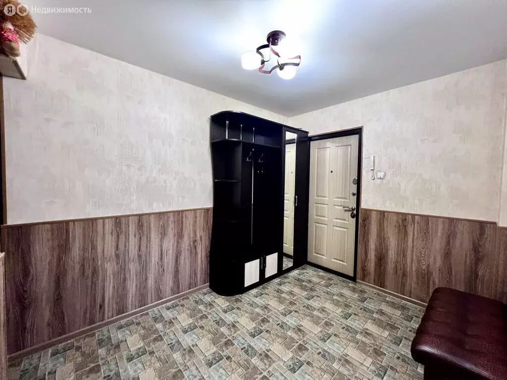 3-комнатная квартира: Киров, микрорайон Радужный, улица Конституции, ... - Фото 2