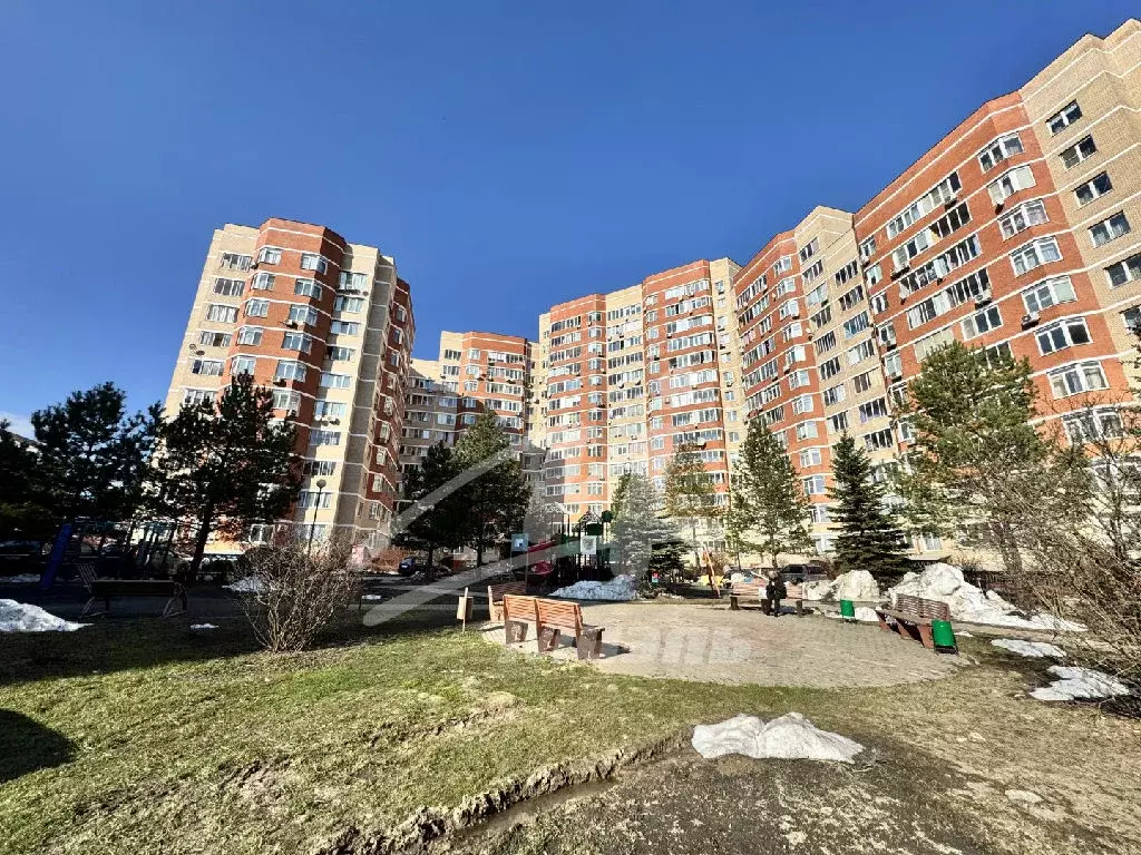 Продается 3-комнатная квартира - Фото 2