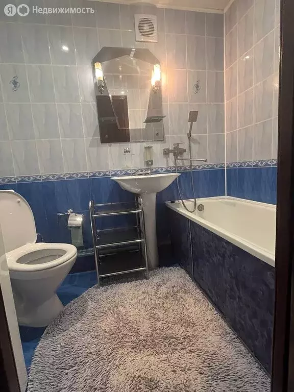 2-комнатная квартира: Строитель, улица Ленина, 10 (58 м) - Фото 0