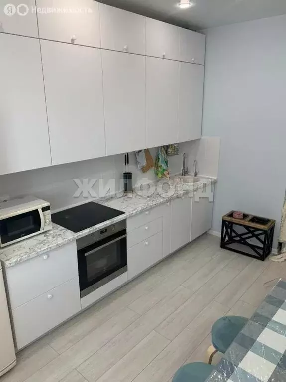 3-комнатная квартира: Белово, 3-й микрорайон, 70 (62 м) - Фото 1