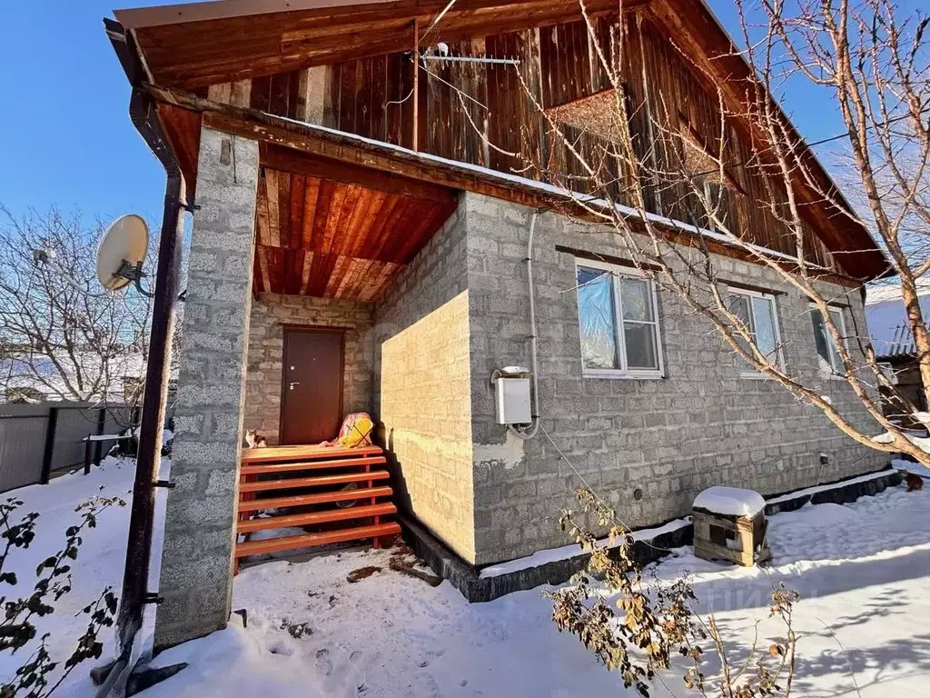 Дом в Астраханская область, Икрянинский район, Ильинка рп Подгорная ... - Фото 1