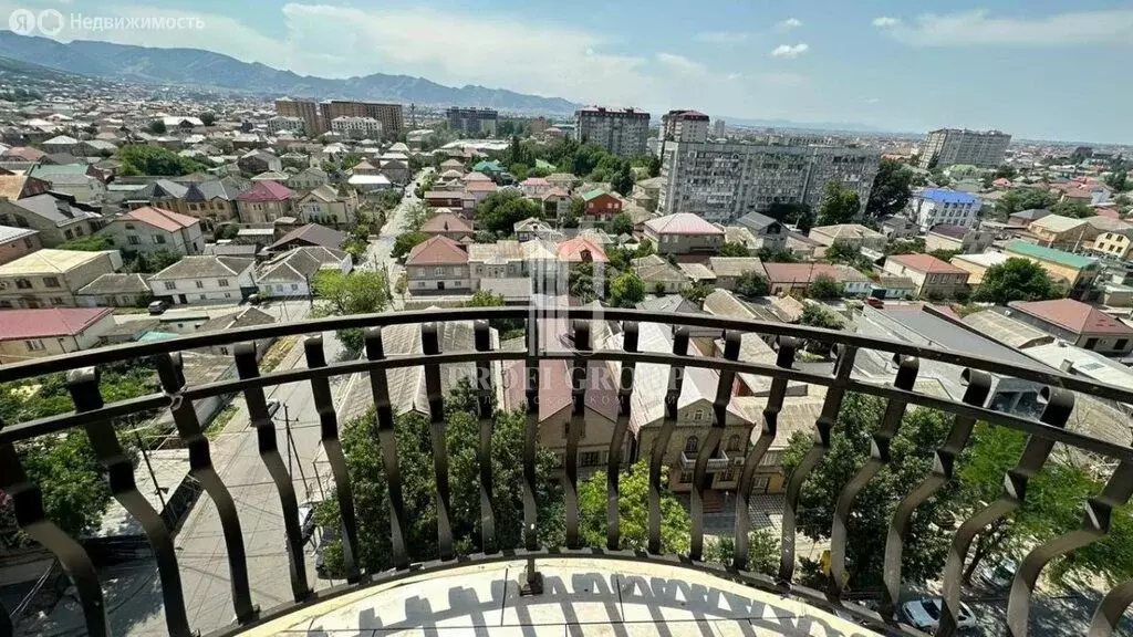 2-комнатная квартира: Махачкала, улица Магомета Гаджиева, 40 (64 м) - Фото 0