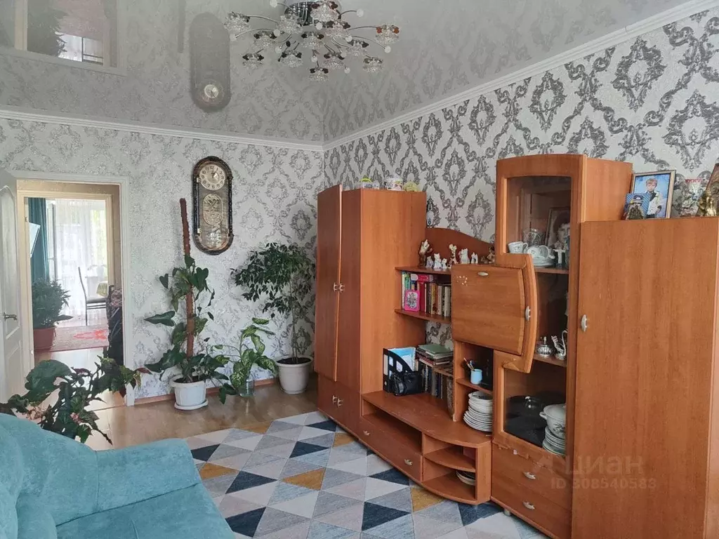3-к кв. Саратовская область, Энгельс Зеленый пер., 20 (61.0 м) - Фото 0