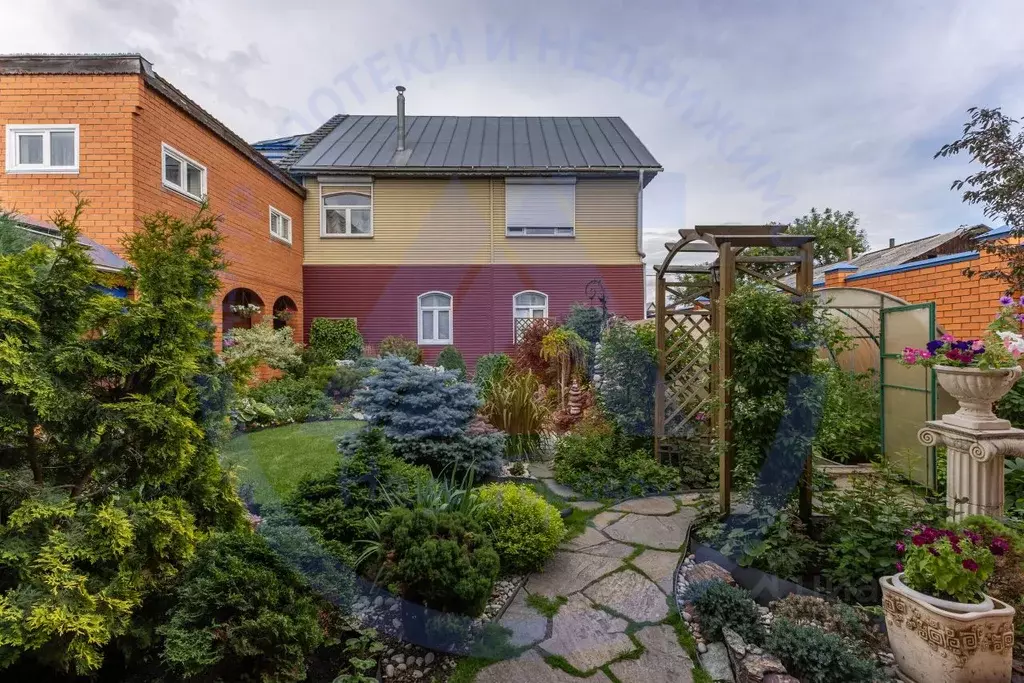 Дом в Курганская область, Курган ул. Лескова, 13 (375 м) - Фото 1