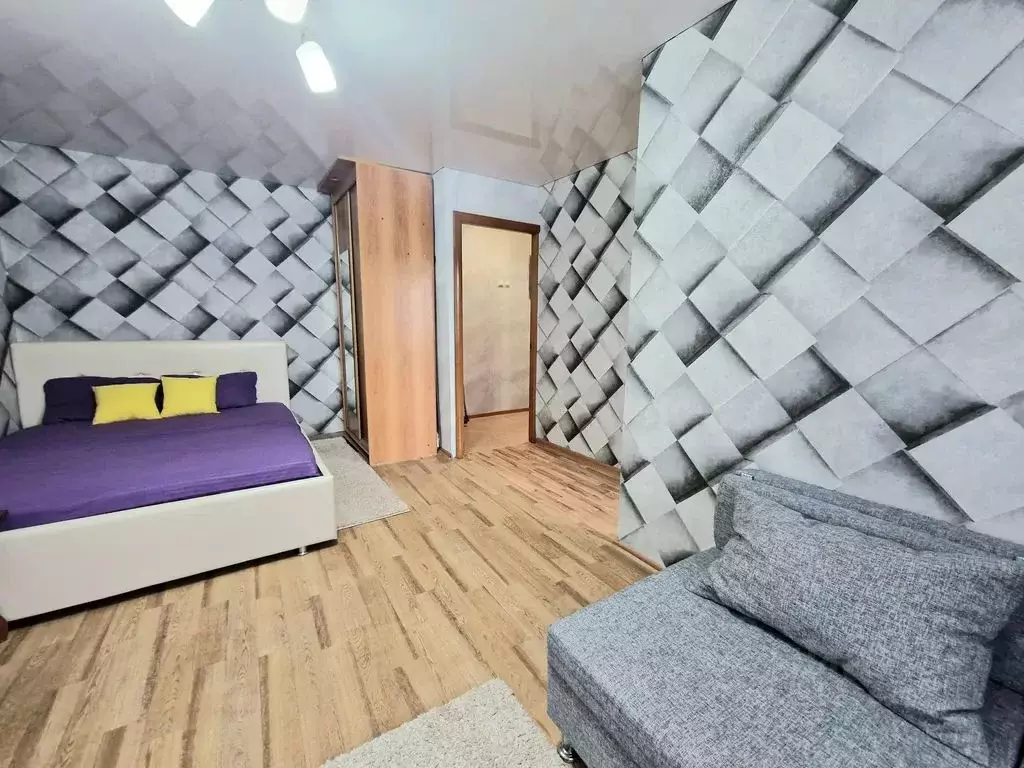 1-к кв. Татарстан, Зеленодольск ул. Карла Маркса, 54 (52.0 м) - Фото 0