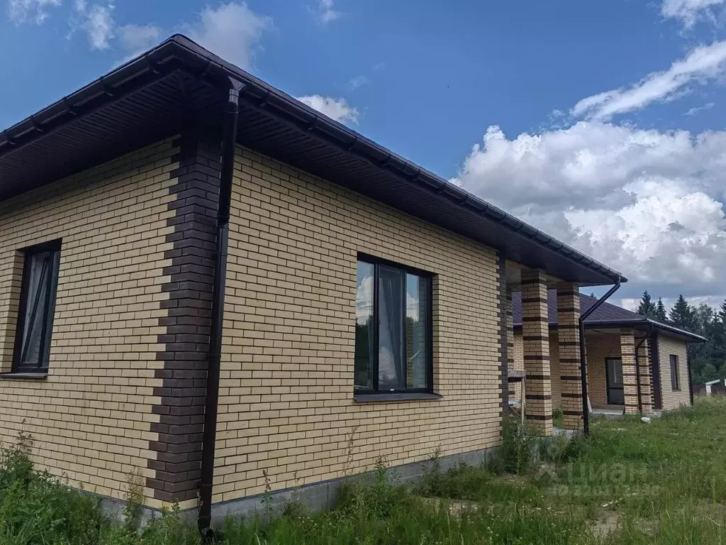 Дом в Калужская область, Жуковский район, с. Совхоз Победа  (150 м) - Фото 2