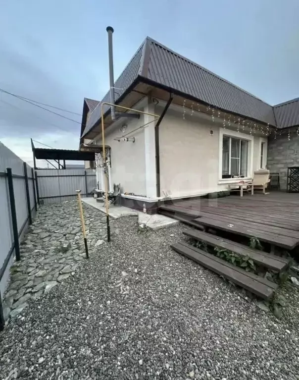 Дом в Алтай, Майминский район, с. Майма ул. Кирова, 55 (120 м) - Фото 1