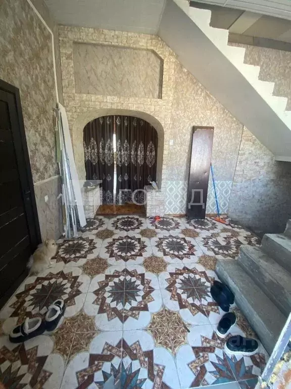 Дом в Новосибирская область, Новосибирск ул. Коминтерна, 3 (500 м) - Фото 2