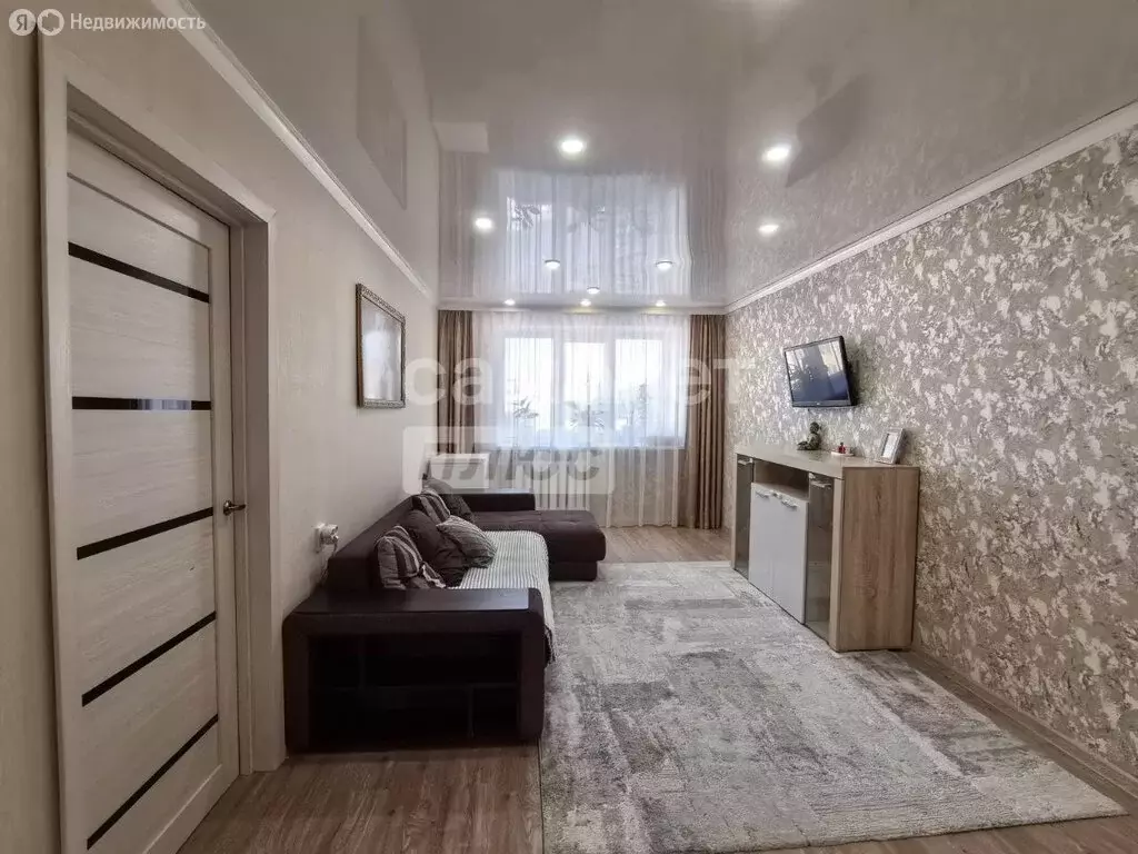 3-комнатная квартира: Тобольск, улица Знаменского, 79 (61.7 м) - Фото 1