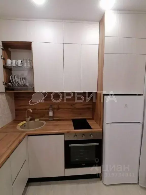 Студия Тюменская область, Тюмень Дамбовская ул., 25к1 (27.5 м) - Фото 1