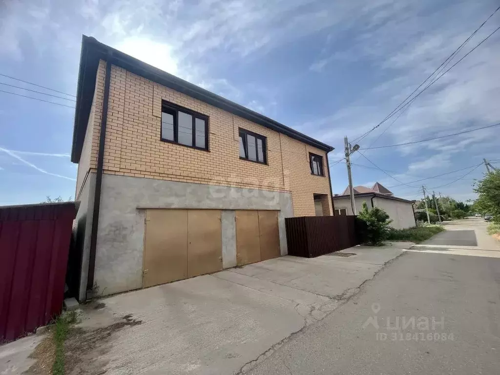 Дом в Астраханская область, Астрахань Рейдовая ул., 31 (216 м) - Фото 1