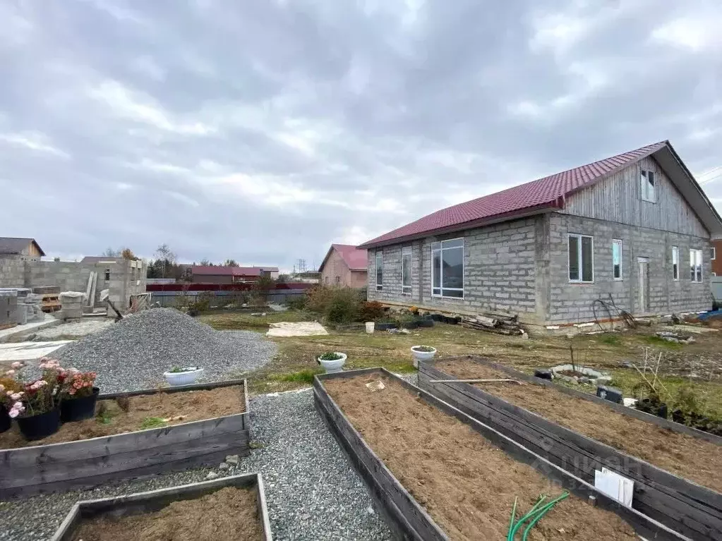 Дом в Сахалинская область, Южно-Сахалинск ул. Добролюбова, 24 (142 м) - Фото 1