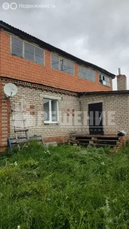Дом в Гафурийский район, Белоозерский сельсовет, деревня Луговая ... - Фото 1