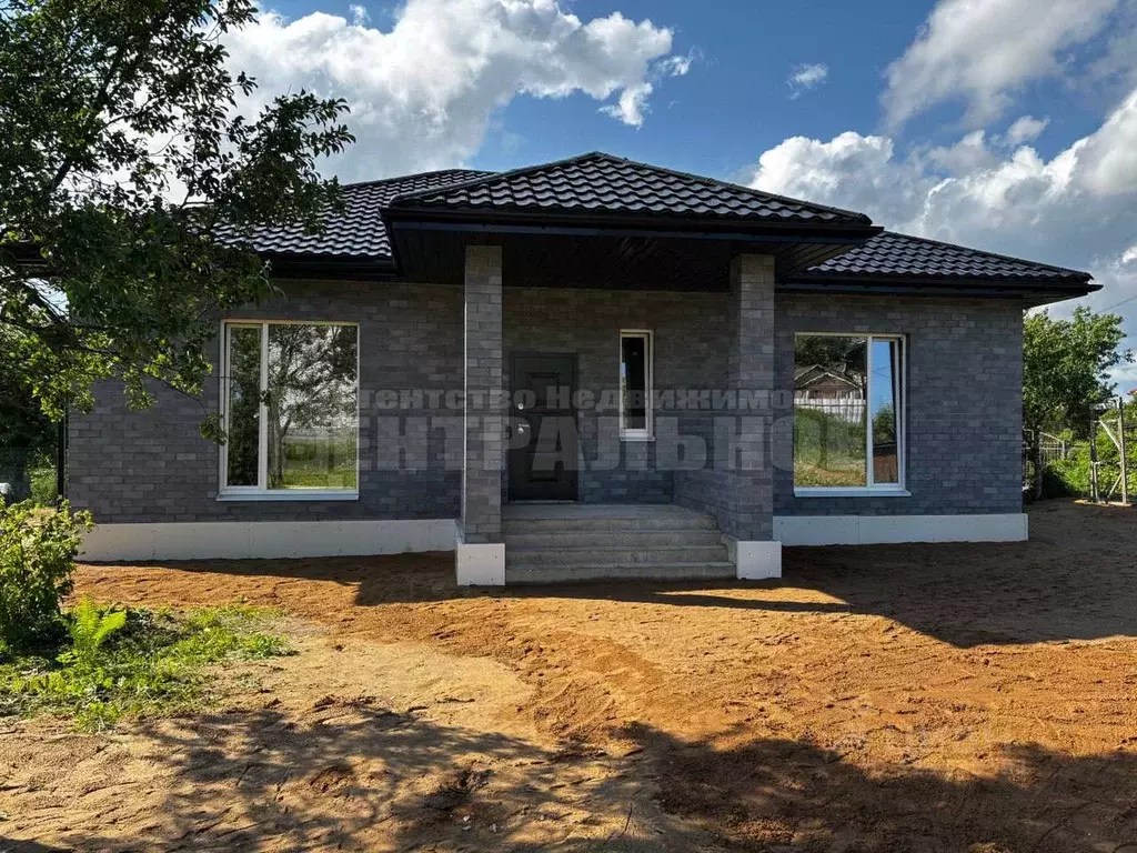 Дом в Смоленская область, Смоленск пос. Тихвинка, 66 (130 м) - Фото 1