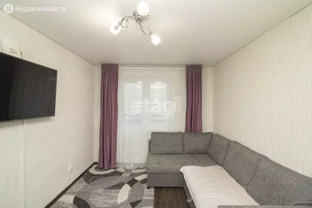 1-комнатная квартира: Тюмень, улица Пермякова, 83 (30.4 м) - Фото 0