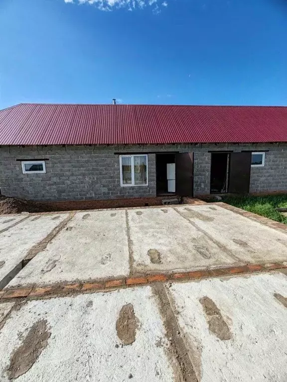 Участок в Башкортостан, Стерлитамакский район, д. Казадаевка ул. ... - Фото 1