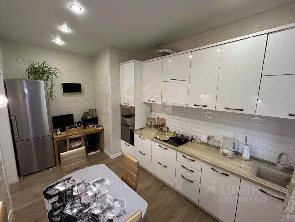 3-к кв. Белгородская область, Старый Оскол Жукова мкр, 18 (90.3 м) - Фото 1