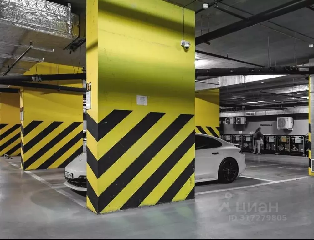 Гараж в Свердловская область, Екатеринбург ул. Белинского, 108 (18 м) - Фото 1