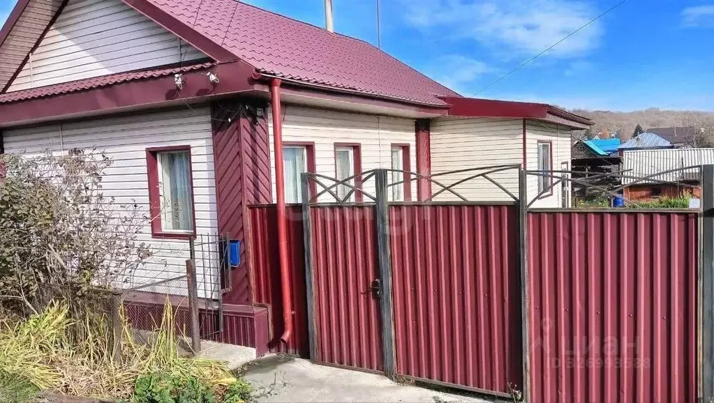 Дом в Алтайский край, Бийск Кузнечный пер., 20 (64 м) - Фото 1