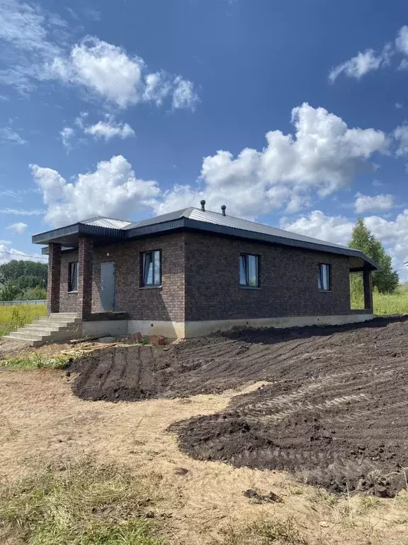 Дом в Башкортостан, Уфимский район, Дмитриевский сельсовет, д. ... - Фото 2