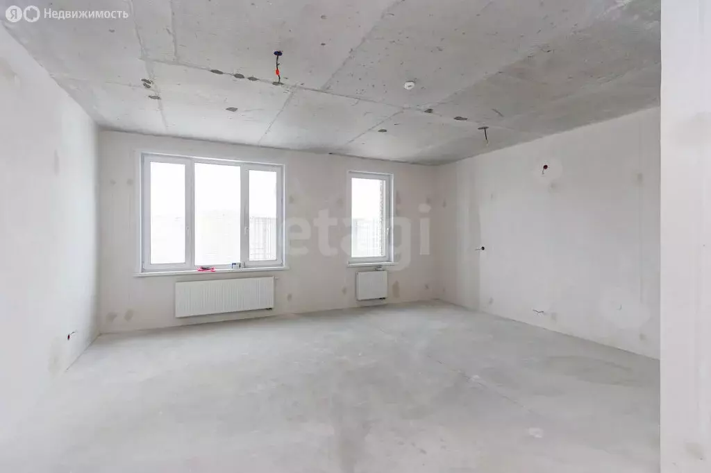 2-комнатная квартира: Тюмень, улица Фармана Салманова, 16 (79 м) - Фото 1