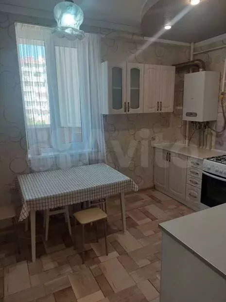 1-к. квартира, 40 м, 2/10 эт. - Фото 1