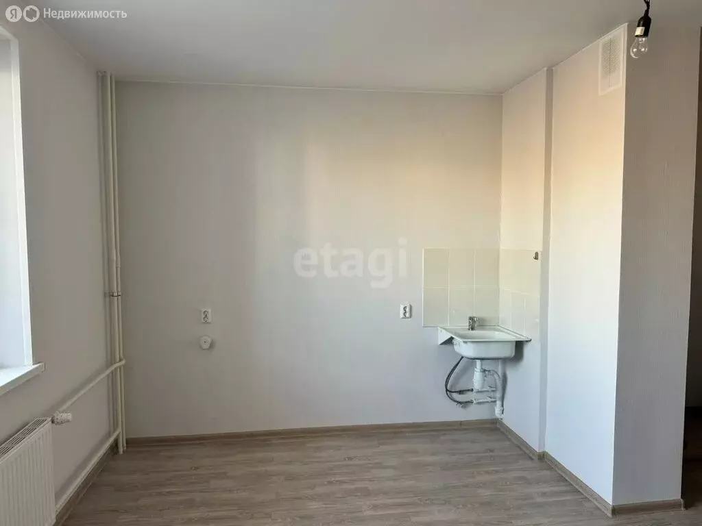 3-комнатная квартира: Челябинск, улица Дмитрия Неаполитанова, 16 (62 ... - Фото 2