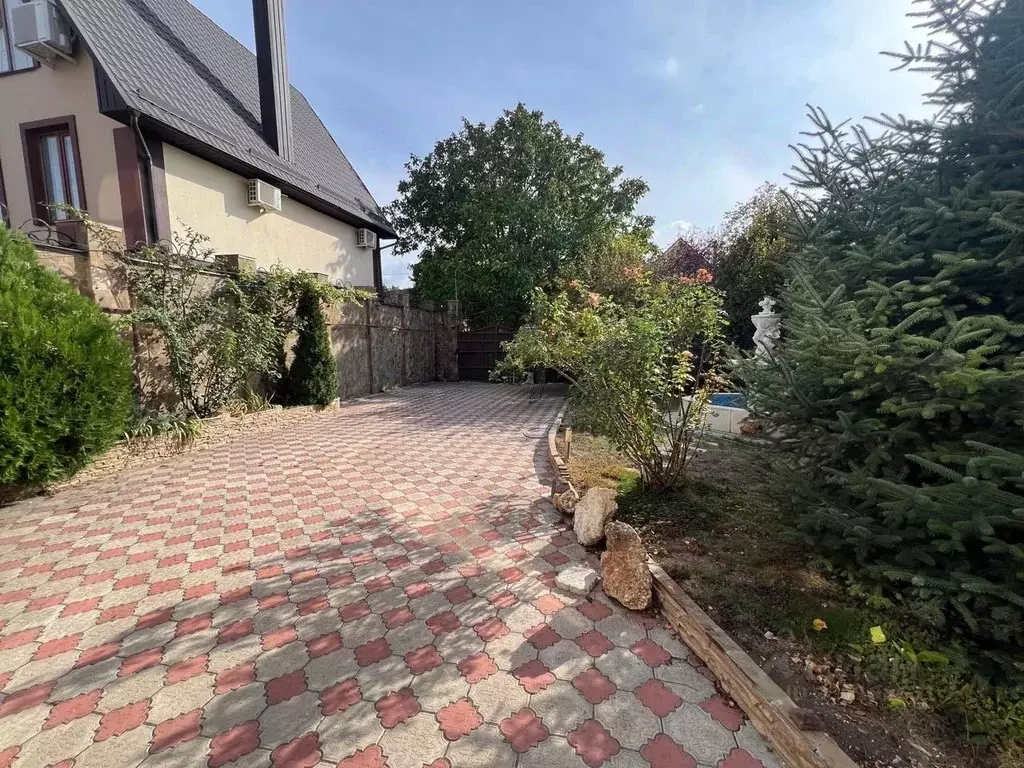 Дом в Крым, Симферополь ул. Титова (200 м) - Фото 2