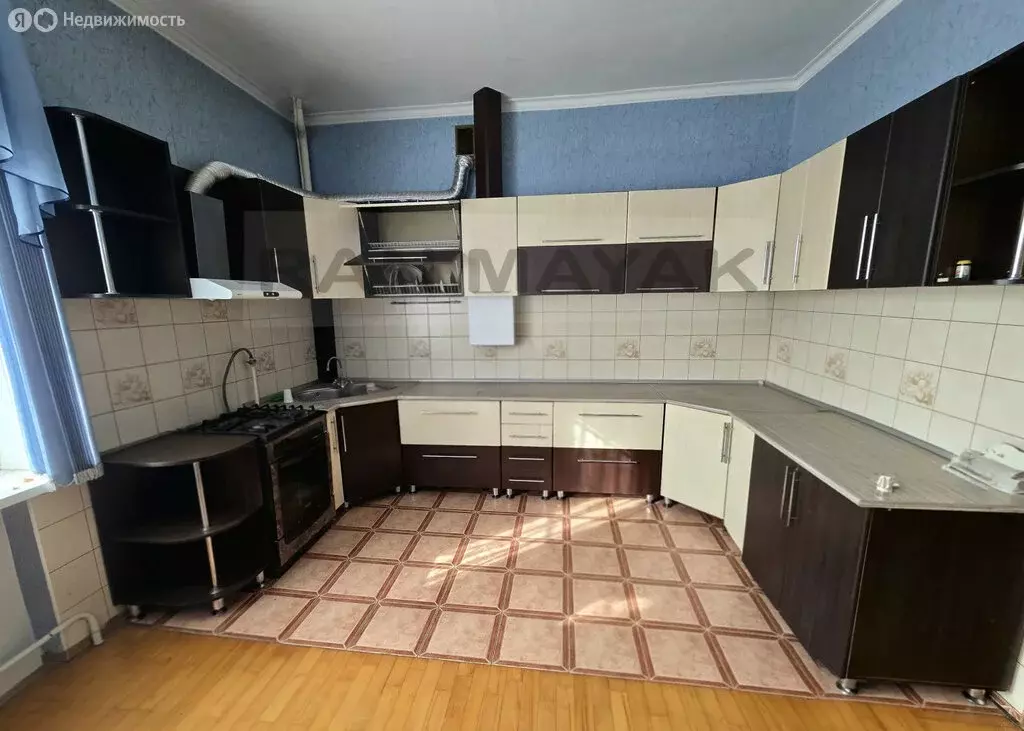 Дом в посёлок Тульский, Революционная улица, 12 (299.1 м) - Фото 1