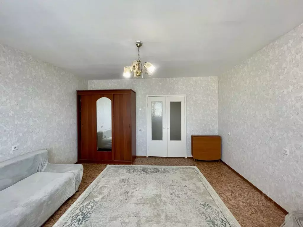 2-к кв. Омская область, Омск Осоавиахимовская ул., 183к1 (60.0 м) - Фото 1