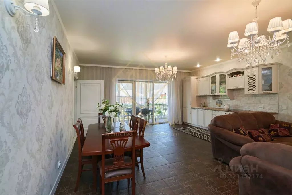 Дом в Иркутская область, Иркутск ул. Поликарпова, 4 (115 м) - Фото 1