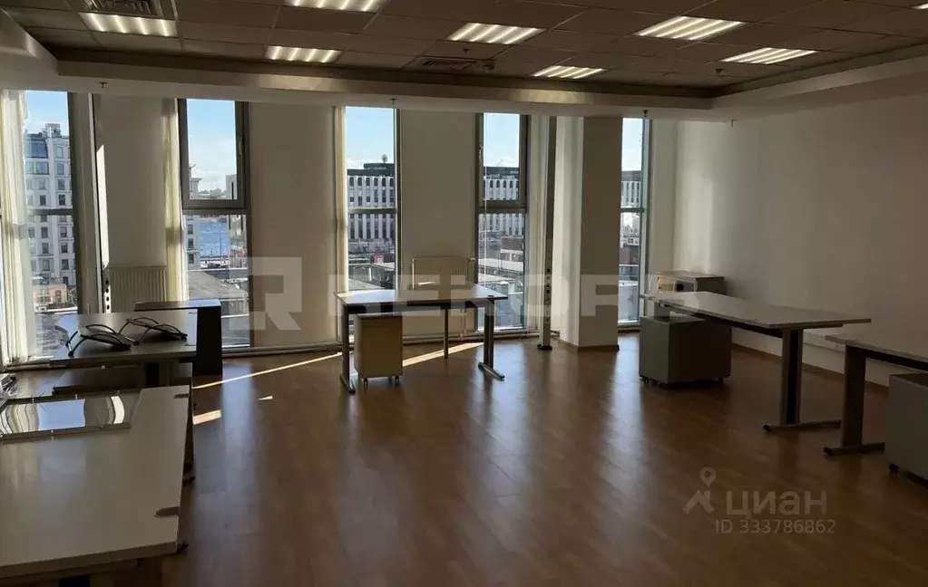 Офис в Санкт-Петербург Исполкомская ул., 15 (119 м) - Фото 1