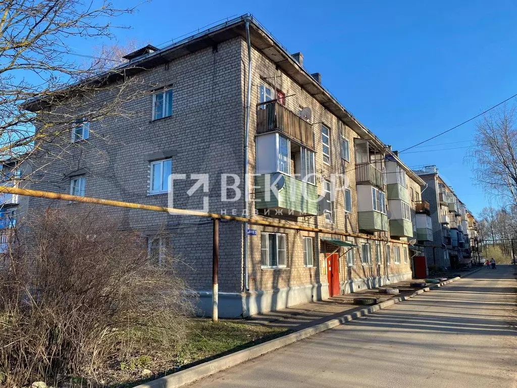 1-к. квартира, 32 м, 1/3 эт. - Фото 0