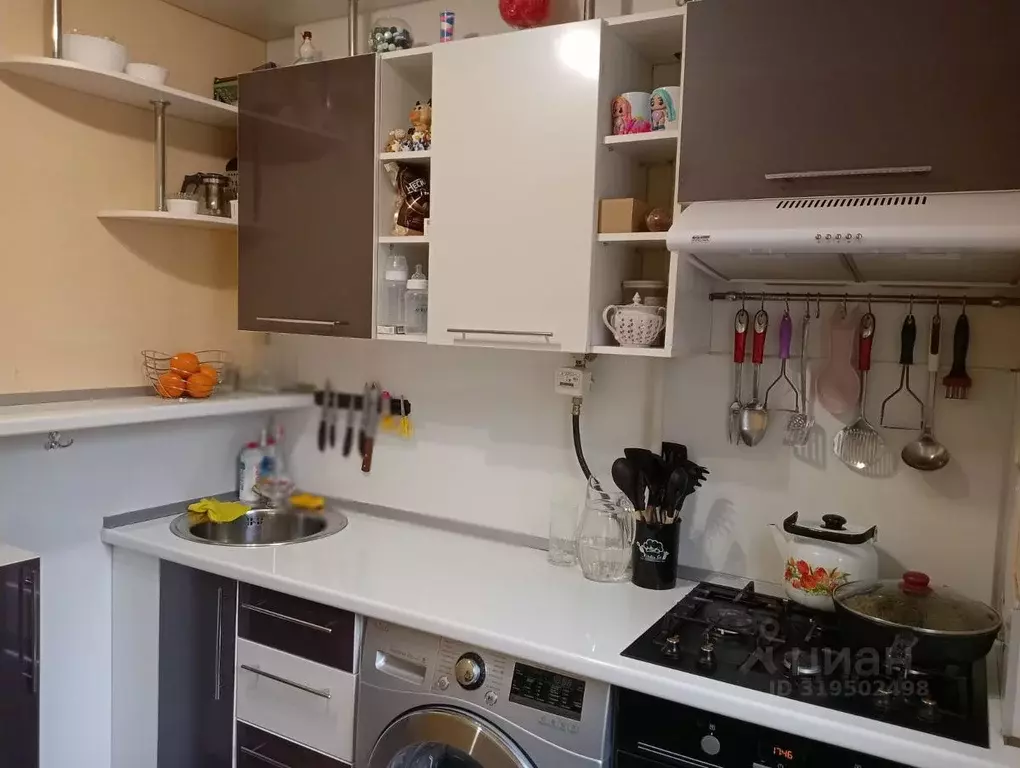3-к кв. Татарстан, Набережные Челны ул. Имени Р.М. Низаметдинова, 11 ... - Фото 0