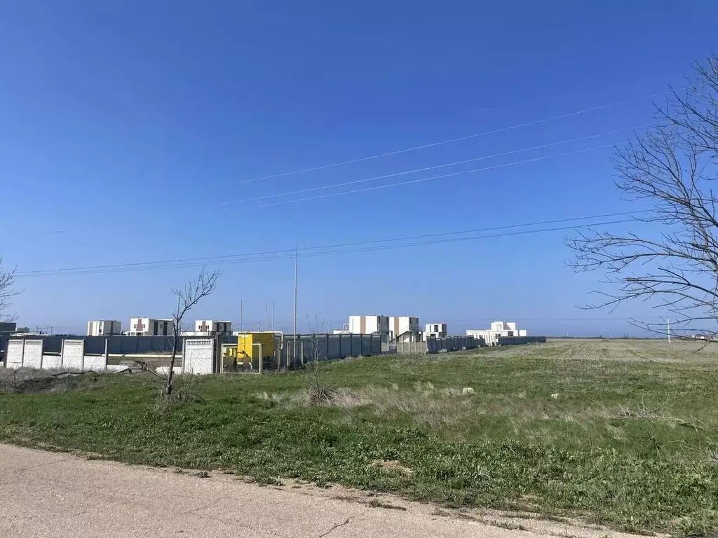 Участок в Крым, Сакский район, Молочненское с/пос, с. Витино ул. ... - Фото 1