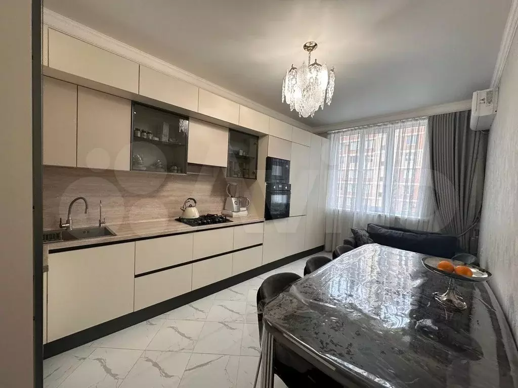 2-к. квартира, 72 м, 4/7 эт. - Фото 0