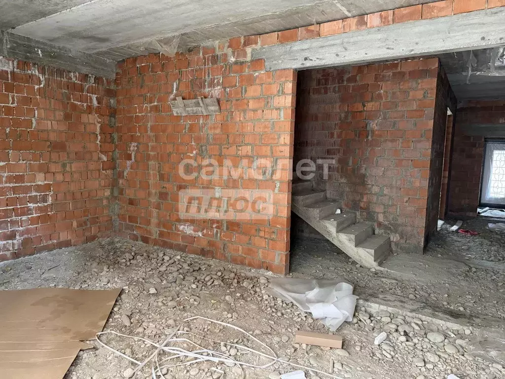 Таунхаус в Кабардино-Балкария, Нальчик ул. Атажукина, 107 (240 м) - Фото 2