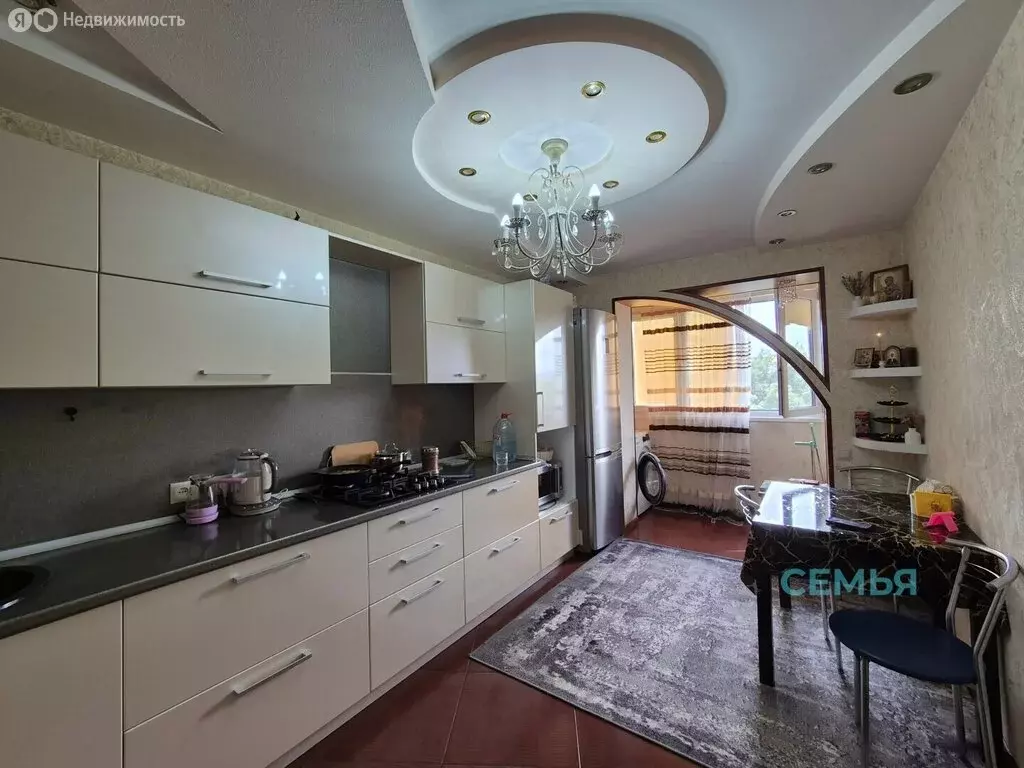 3-комнатная квартира: село Михайловское, улица Плиева, 4 (62 м) - Фото 1