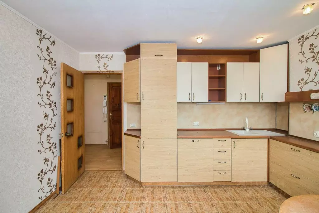 3-к кв. Владимирская область, Владимир ул. Белоконской, 6 (69.5 м) - Фото 0