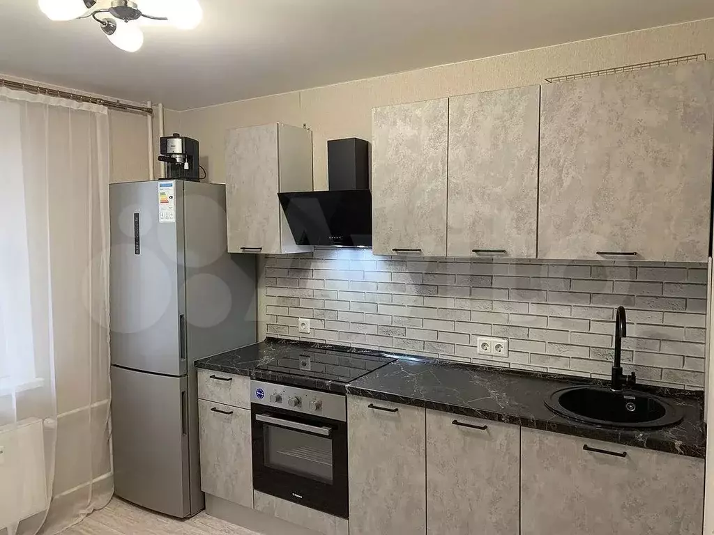 1-к. квартира, 35 м, 8/18 эт. - Фото 0