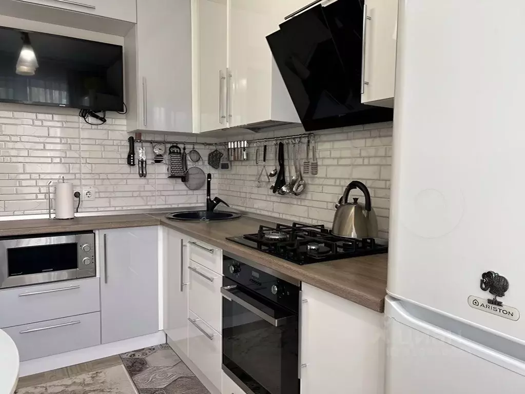 3-к кв. Марий Эл, Волжск ул. 107-й Бригады, 9 (67.0 м) - Фото 1