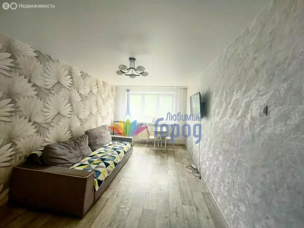 3-комнатная квартира: Новокузнецк, улица Пржевальского, 1 (61.2 м) - Фото 1
